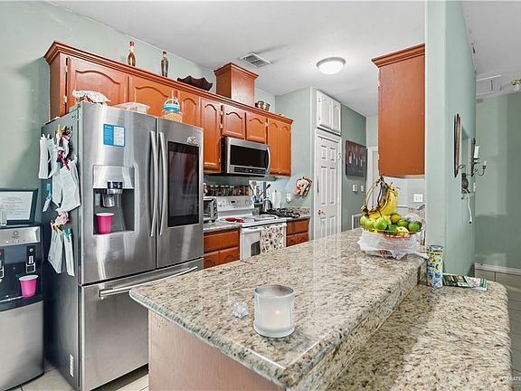 4th image of 1315 Rio Comal Cir