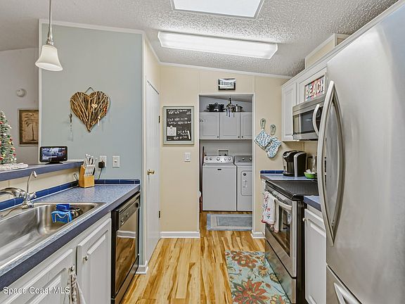 5th image of 104 Woodsmill Blvd #20