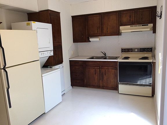 3rd image of 3812 Memorial Blvd APT 4
