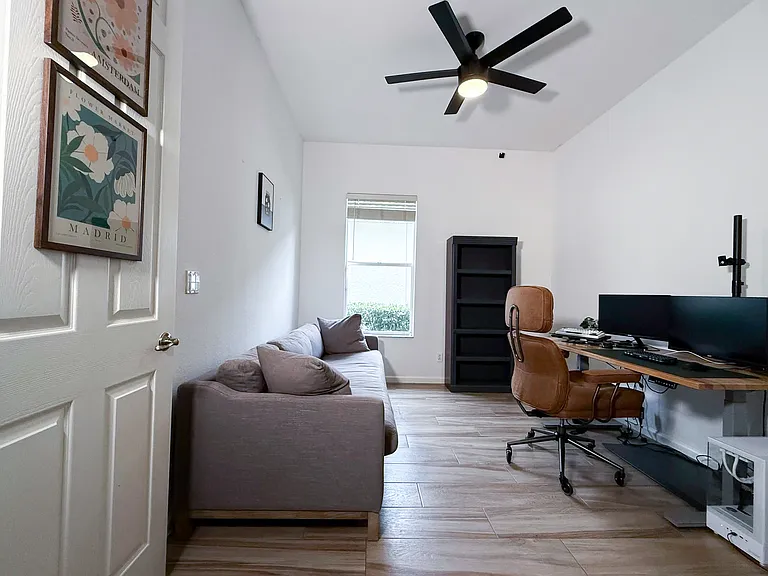 7829 Founders Cir — Photo 17