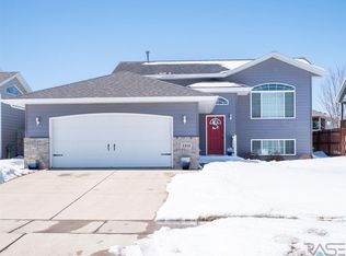 4313 S Wilson Ave, Sioux Falls, SD 57106