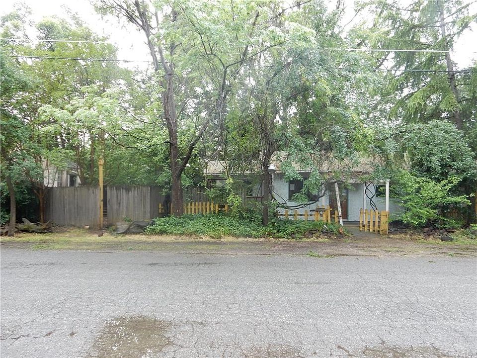 2nd image of 1944 Normal Ave