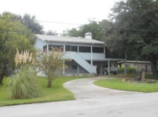 13 Palm Dr, Yankeetown, FL 34498