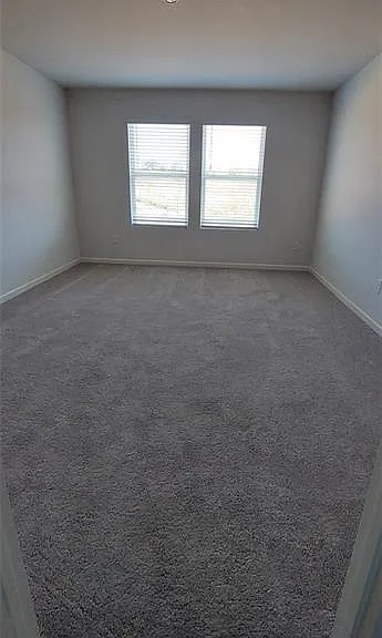 133 Oxford Ln — Photo 22