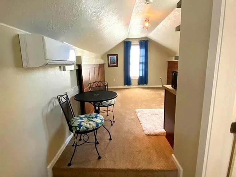 516 W Pueblo St — Photo 9