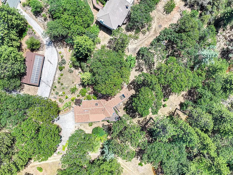 16832 Alice Way — Photo 86