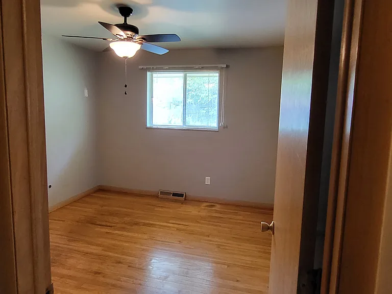 4365 Glenmawr Ave — Photo 24