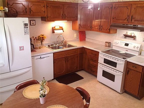 5th image of 18808 E Ponca Dr