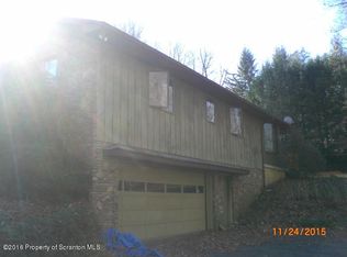 1 Maple St, Moscow, PA 18444