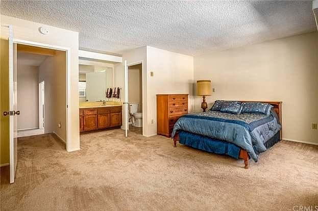 2nd image of 3916 La Jolla Village Dr