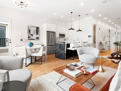 241 3rd St #4, Jersey City, NJ, 07302