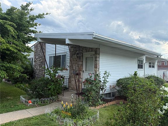 3rd image of 738 N Saint Lucas St
