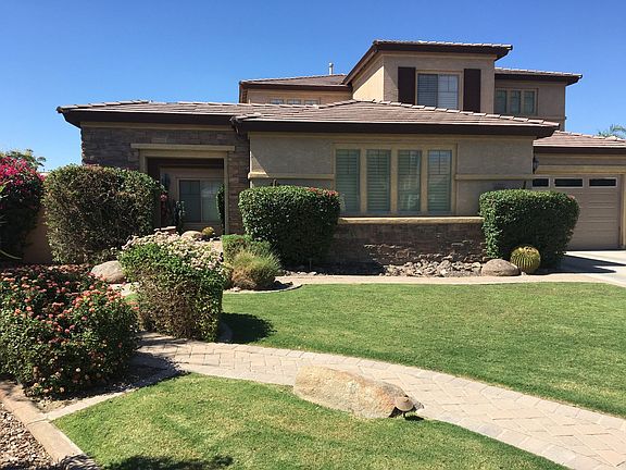 2nd image of 1212 E Kingbird Dr