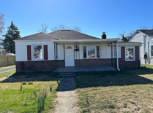 551 Roslyn Ave, Colonial Heights, VA 23834