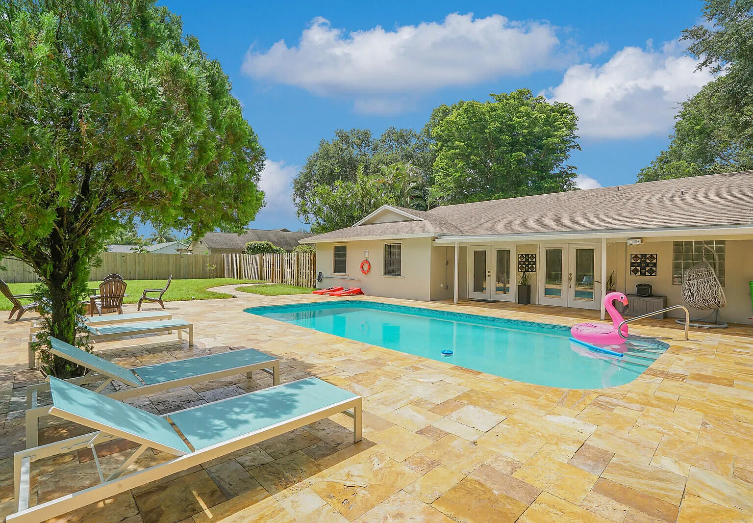 6 bed, 3.0 bath, 2172 sqft, $8,500 — Photo 1