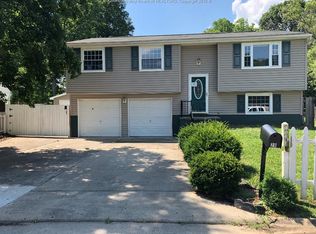 20 Pinewood Cir, Saint Albans, WV 25177