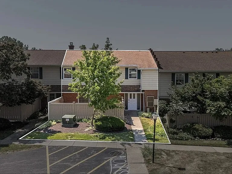 7970 Mentor Ave #D01 — Photo 14