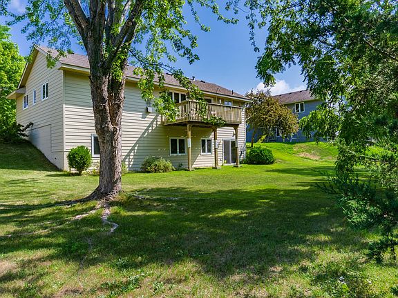 4th image of 759 Brandenburg Dr