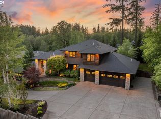 13600 Goodall Rd, Lake Oswego, OR 97034