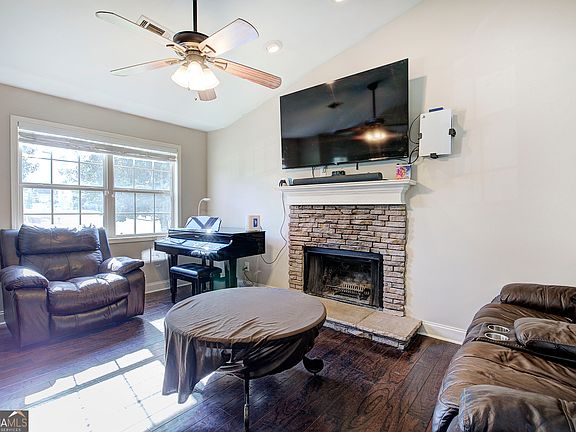 5th image of 492 Beason Rd SE