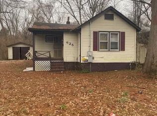 625 N 8th St, Murphysboro, IL 62966
