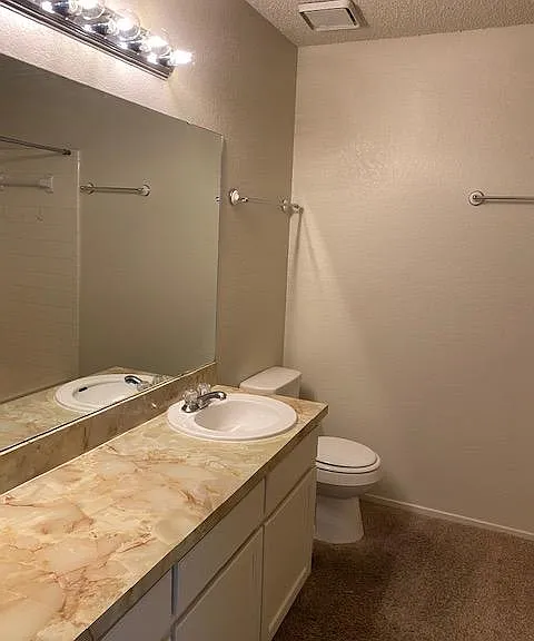 904 Cottonwood Trl #B — Photo 9