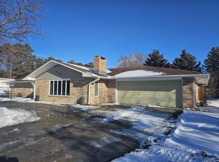 405 N Columbus Ave, Mullen, NE 69152