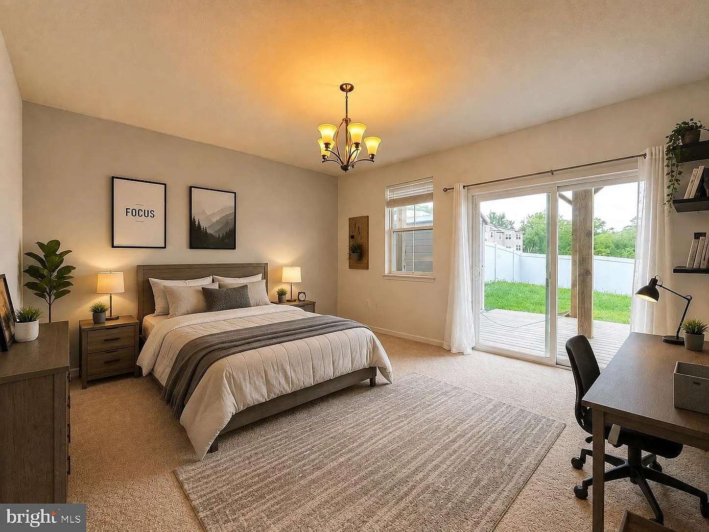 4 bed, 2052 sqft, $2,900 — Photo 4