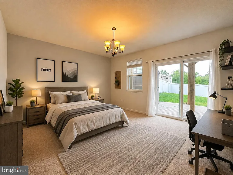 4811 Hicks Dr — Photo 4