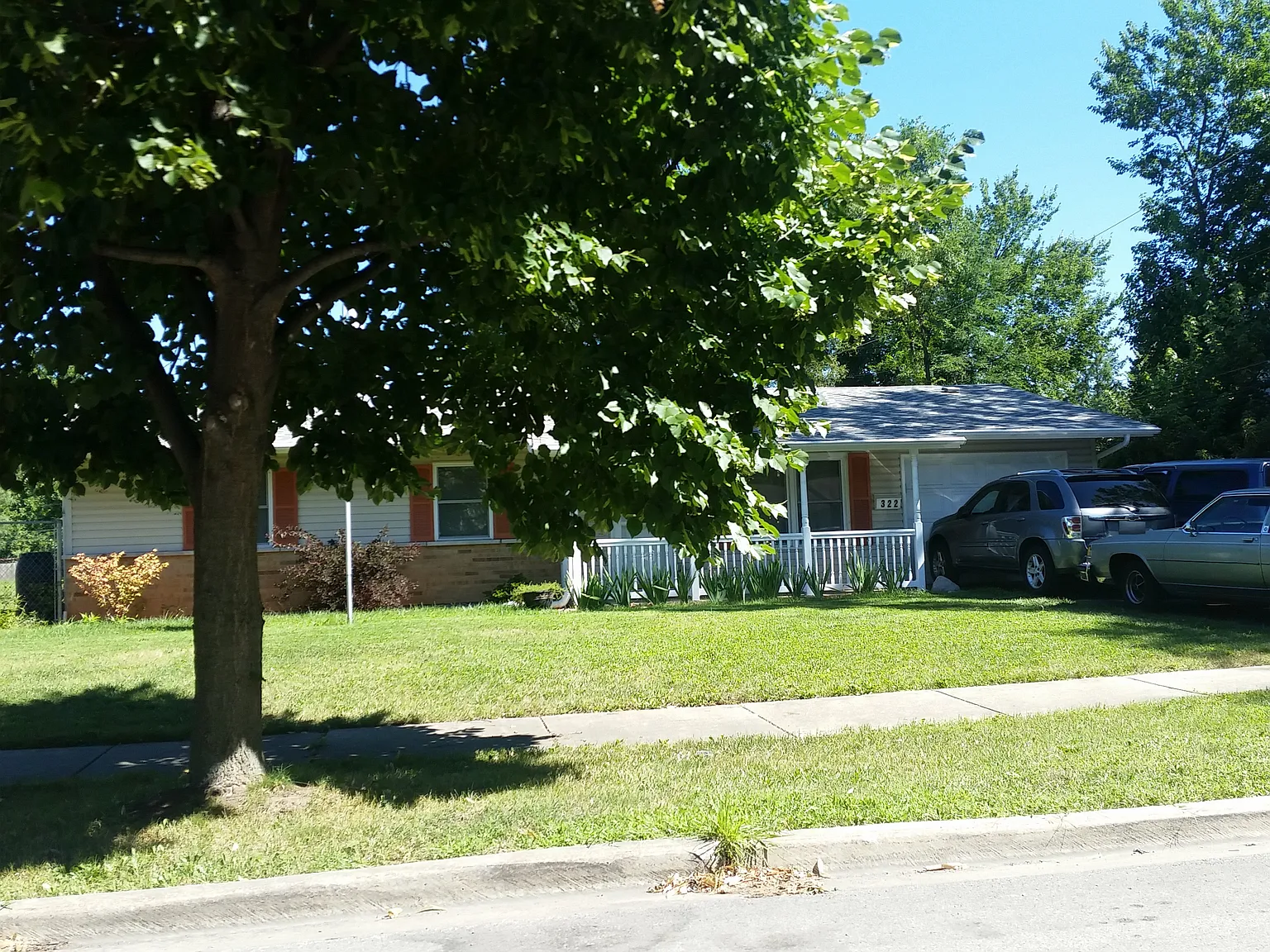 322 Stratford Cir photo 1