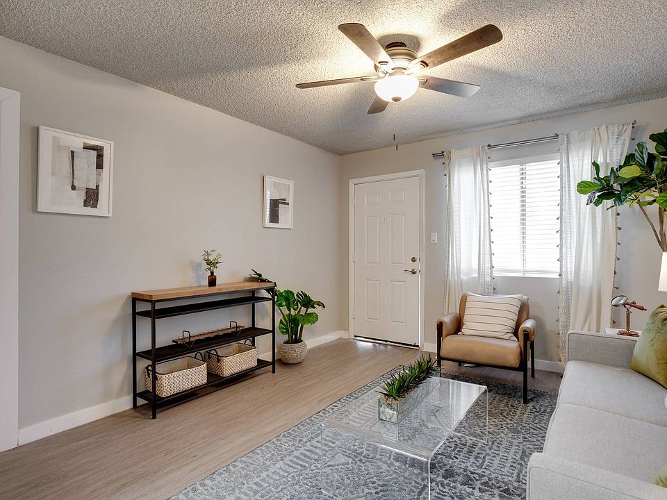 Collins Off Colter Apartment Rentals - Phoenix, AZ | Zillow