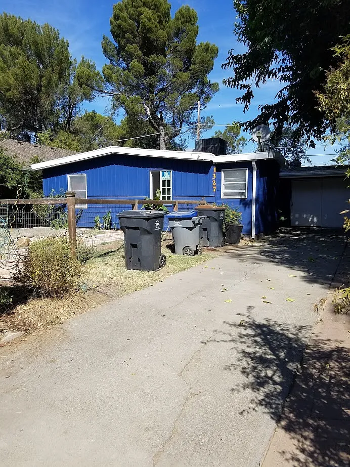 1327 Colgate Dr photo 1