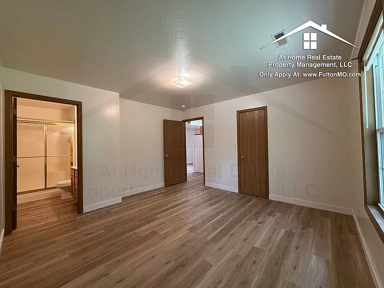 469471 Law Ct — Photo 18