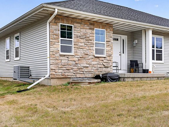 2nd image of 5101 Merwood Ln