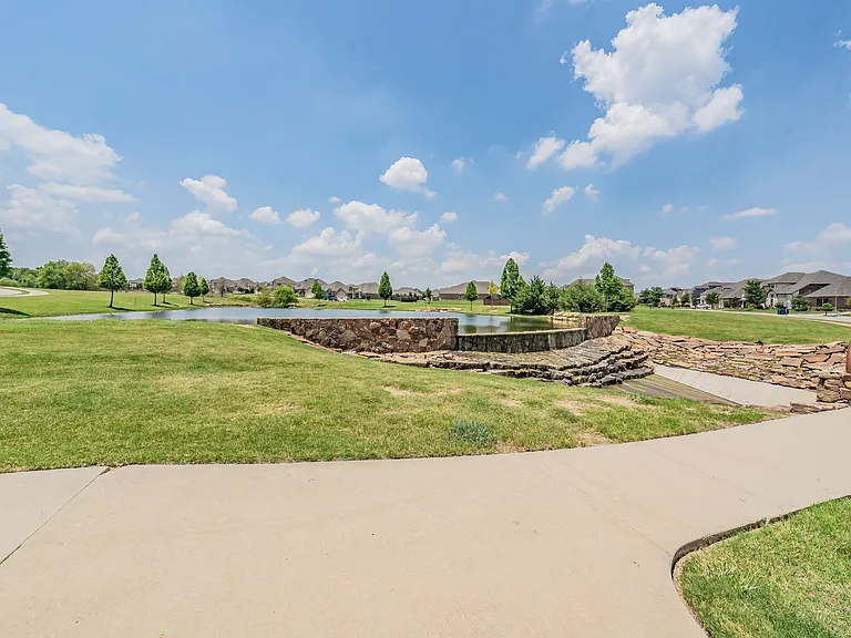 1221 Coralberry Dr — Photo 33