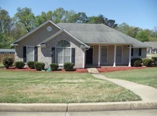 8009 Creek Flow Dr, Midland, GA 31820