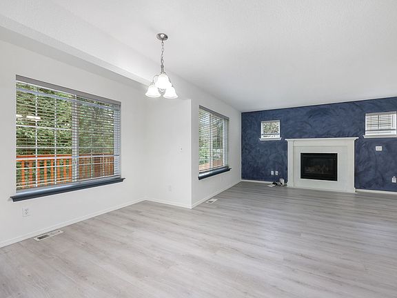 5th image of 9421 Fairhill Dr
