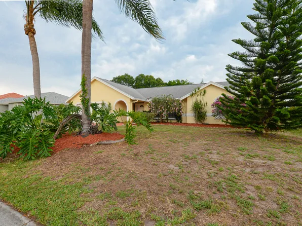 1925 SE Airoso Boulevard SE, Port St Lucie, FL 34984