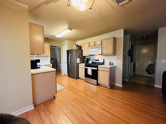 4th image of 10451 Horn Blvd