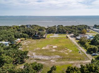 177 Huntley Road, Harkers Island, NC 28531