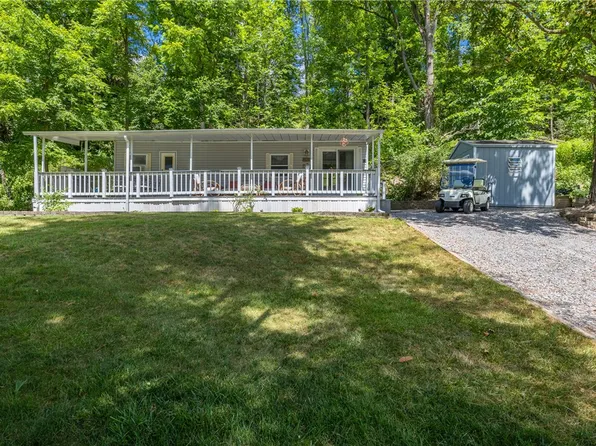 6351 N Vine Valley Rd #11, Middlesex, NY 14507