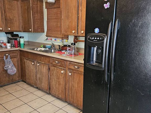 4th image of 222 Greer Street