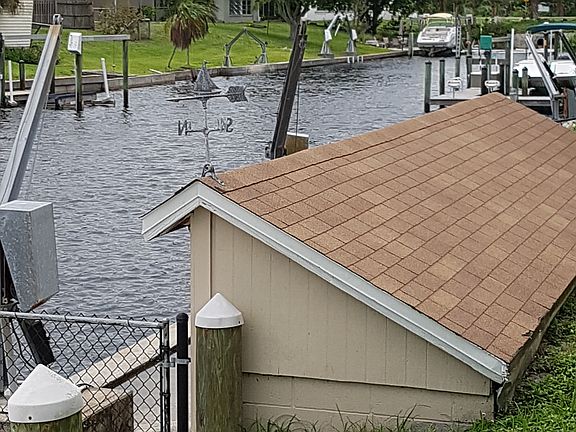 3rd image of 1986 Greenlawn Dr