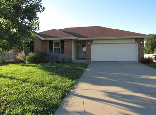 3179 E Jamestown St, Republic, MO 65738