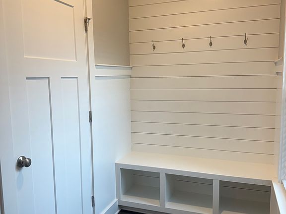 4th image of 409 Tillane Park Cir
