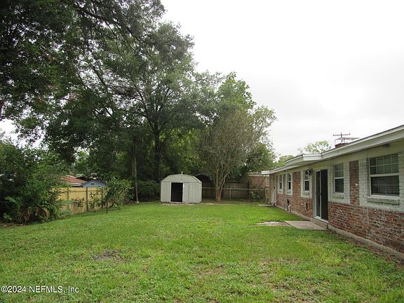 4th image of 3849 LANE Avenue S
