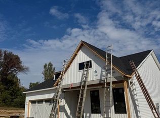 199 Grand View Hills Ln, Edwardsville, IN 62025