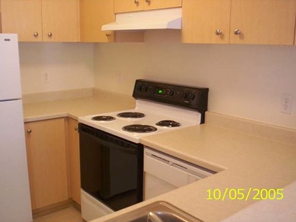 3rd image of 100 110th Ave NE APT B112