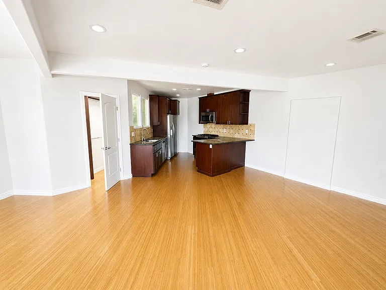 12400 W Washington Blvd #B — Photo 4