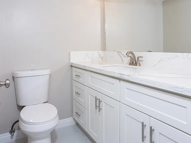 2908 Catalina Dr — Photo 13